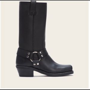 7.5 Women’s Frye Boot